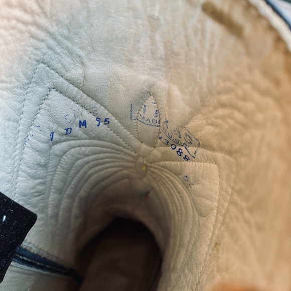 Black Western Boots with Silver Web Design - Picture 7 of 7